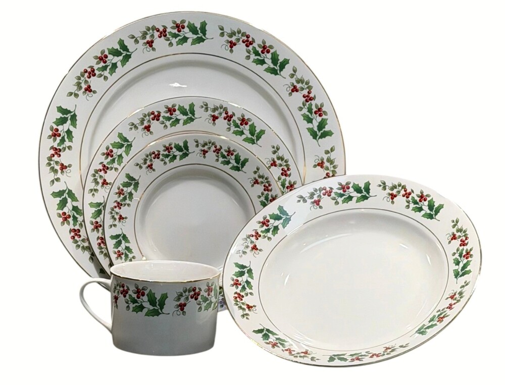 Gibson Christmas Holly Berry Gold Trim China 5-Piece Place Setting Holiday